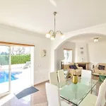 Alfarrobeira By Mtphomes *