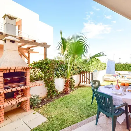 Alfarrobeira By Mtphomes 알부페이라